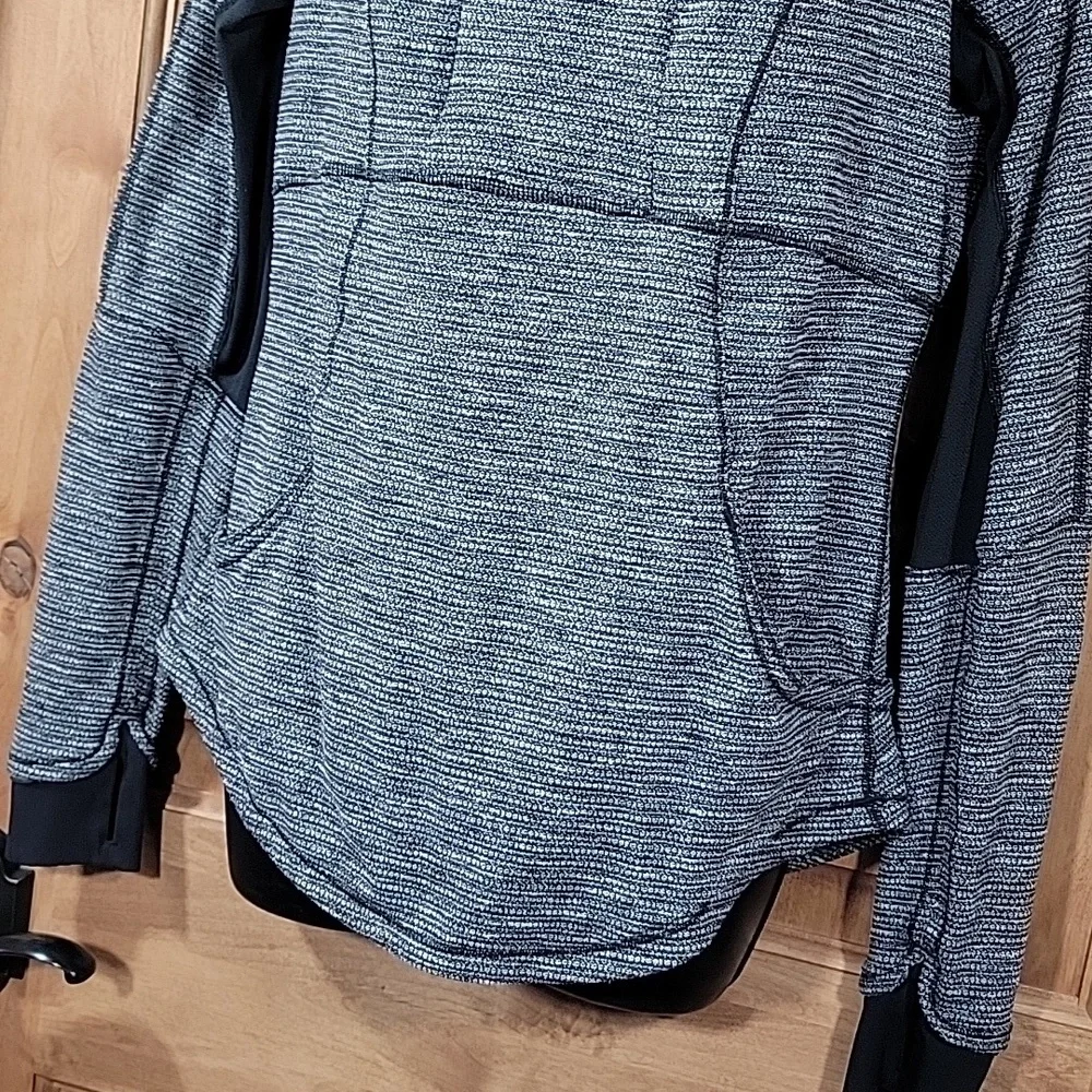 Lululemon Base Runner 10 - Picture 6 of 15